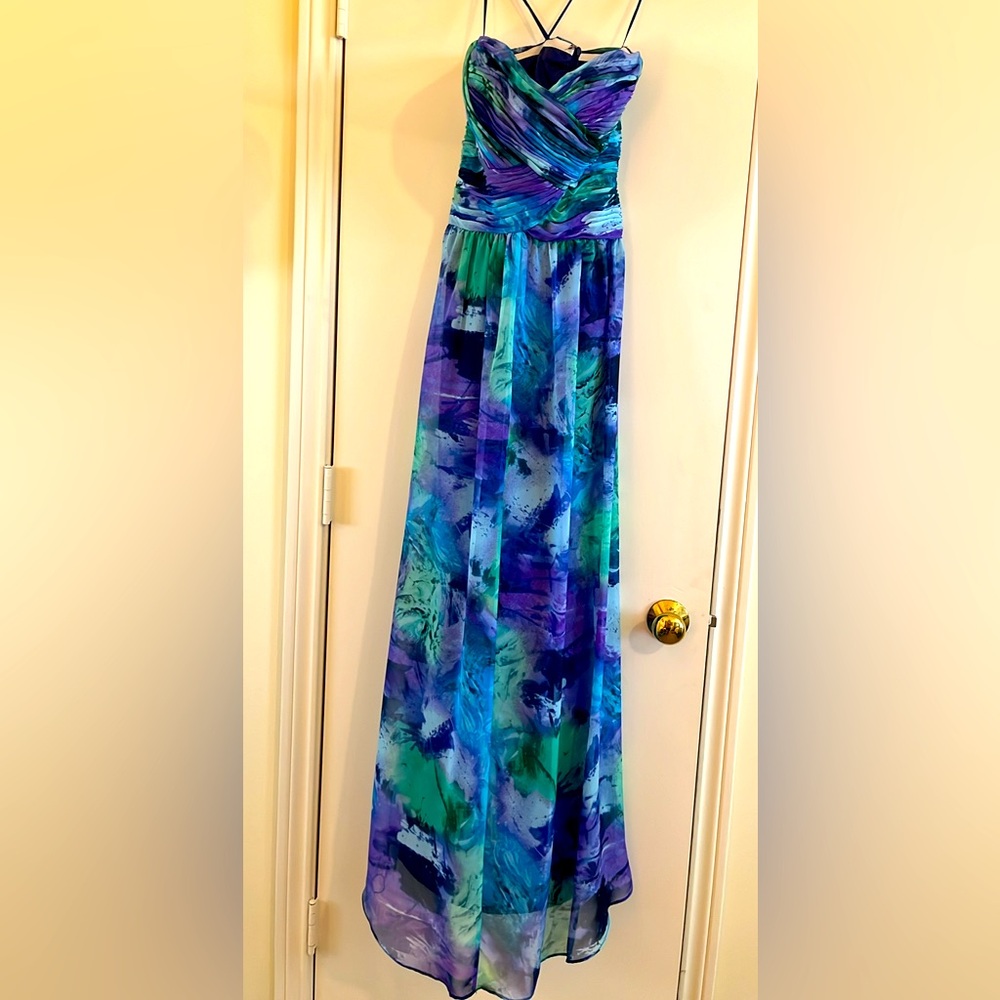 JS Boutique prom dress